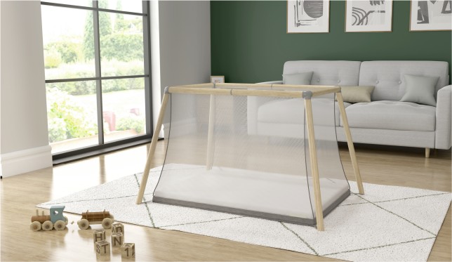 Travel Cot Lifestyle